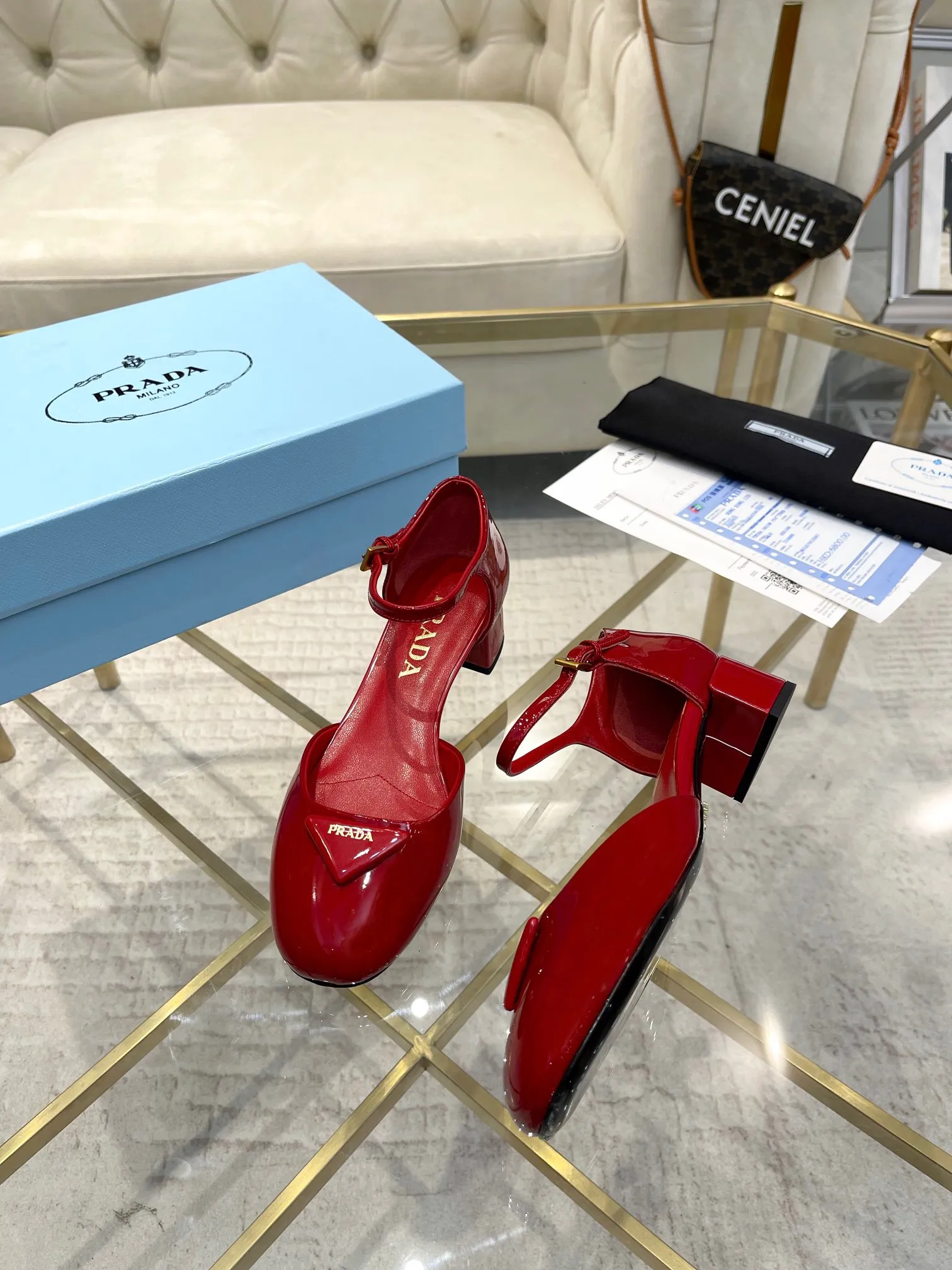 👟👟Ex-factory price 560👟👟 (imitation leather bottom-20) PRADA 👉Ready stock👈Remove the original plate and make a 1:1 replica‼ ️The highest version 👌2024Prada early spring catwalk celebrity hot style 😘The latest spring style thick heel series (genuine leather sole) (simulated leather sole) goddess must-have super beautiful on the feet 👉The upper is made of imported cow patent leather, soft and textured, lining + foot pads, imported sheepskin lining, breathable and comfortable, reverse molded brand buckle, heel height 4.5M, size 35M-39M (34 40 4142 Custom-made (no returns or exchanges)